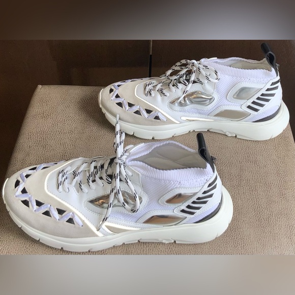 VALENTINO GARAVANI Heroes Sneaker - Picture 7 of 8